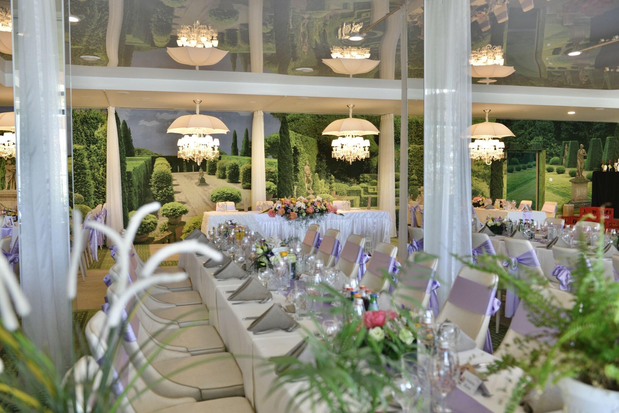 Park Hotel Raya Garden - Free Parking ヴェリコ・タルノヴォ エクステリア 写真