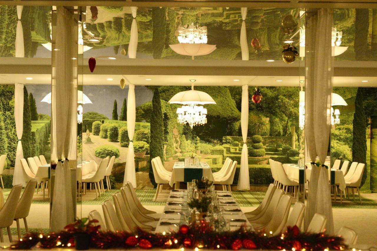 Park Hotel Raya Garden - Free Parking ヴェリコ・タルノヴォ エクステリア 写真
